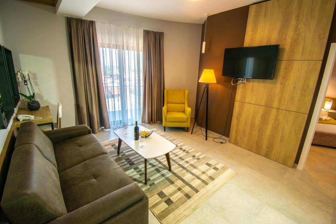 Hotel Hills أولتْسي المظهر الخارجي الصورة