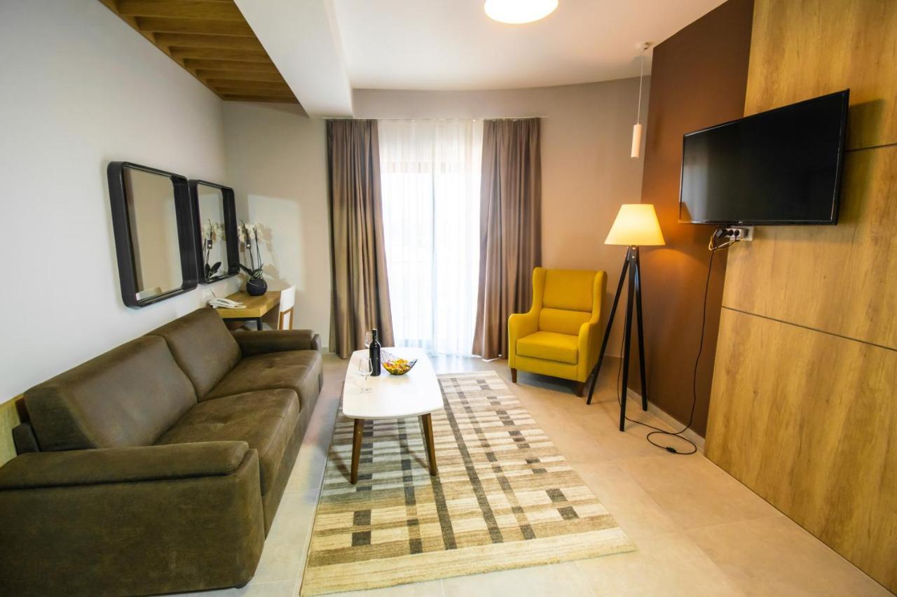 Hotel Hills أولتْسي الغرفة الصورة