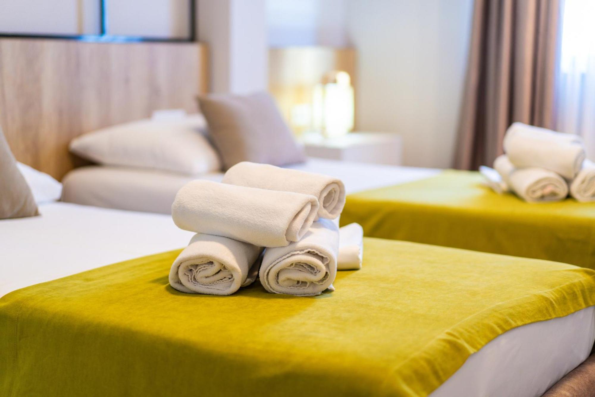 Hotel Hills أولتْسي الغرفة الصورة