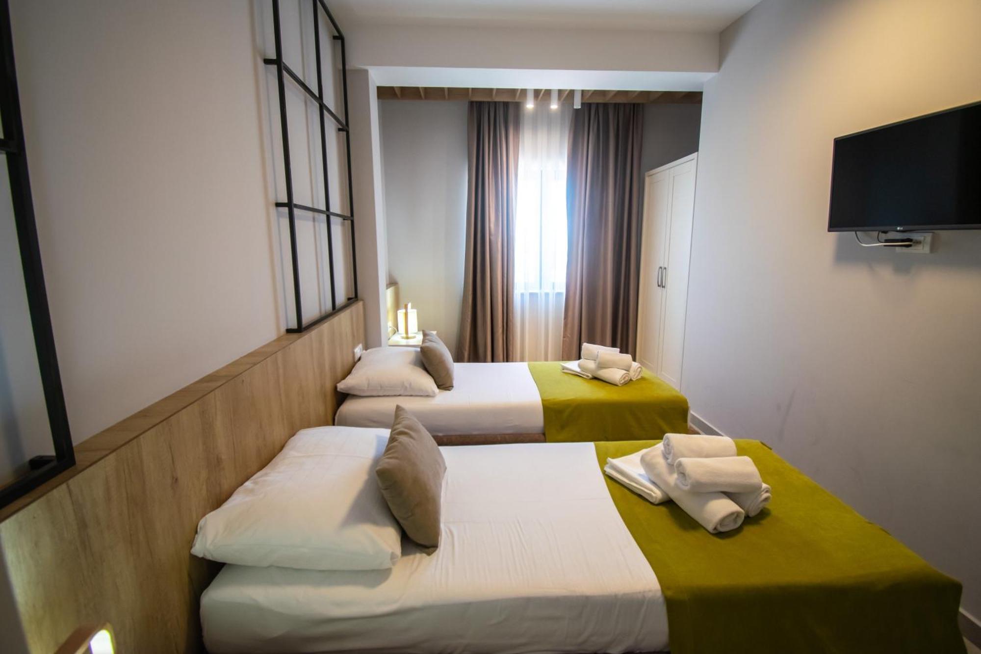 Hotel Hills أولتْسي الغرفة الصورة