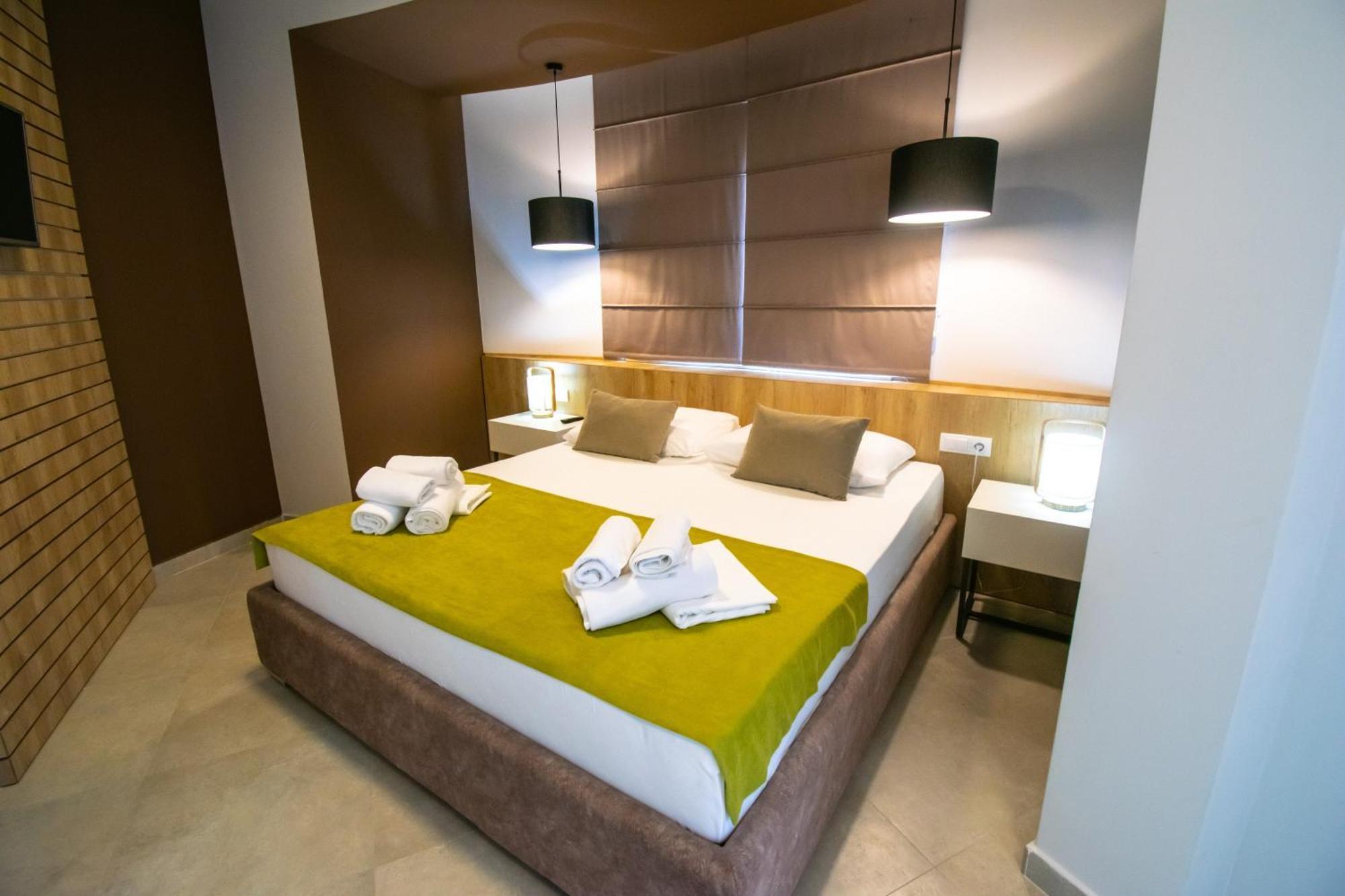 Hotel Hills أولتْسي الغرفة الصورة