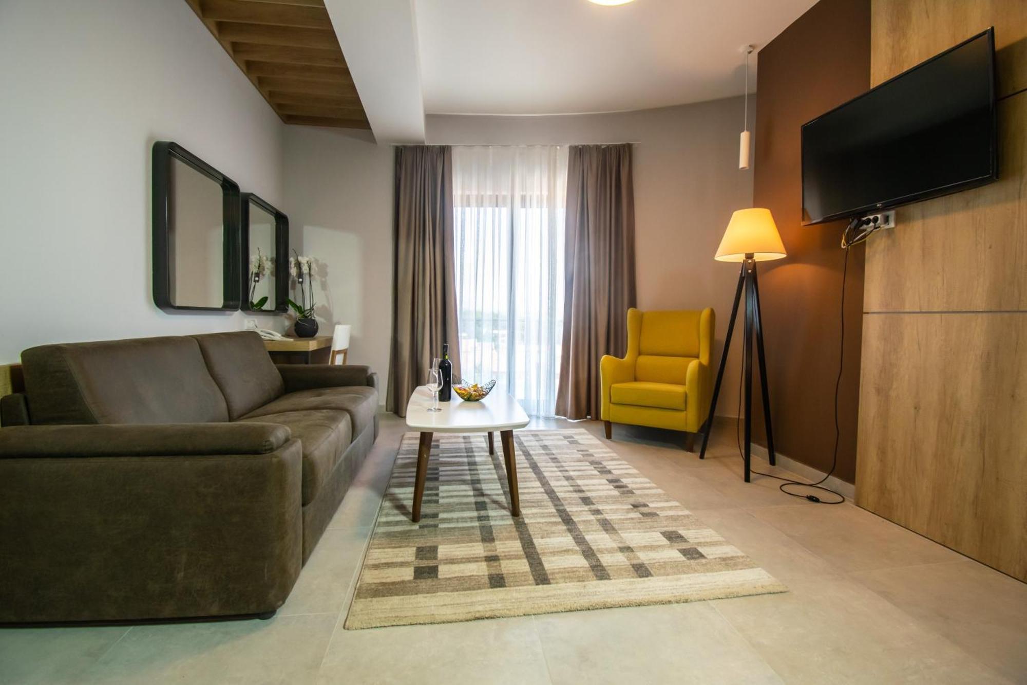 Hotel Hills أولتْسي الغرفة الصورة